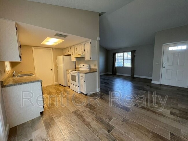 Building Photo - 1118 Greenlea Dr