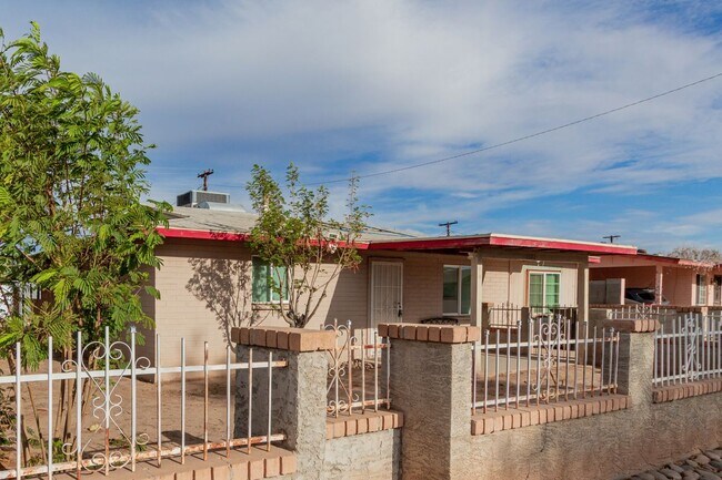 Foto del edificio - 3622 W Sunland Ave