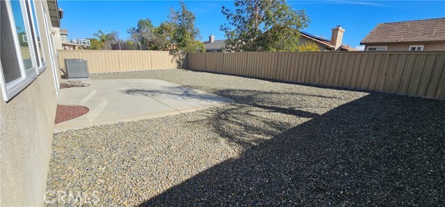 Building Photo - 23871 Cloverleaf Way