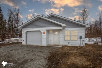 Building Photo - 3851 E Brenda Ave