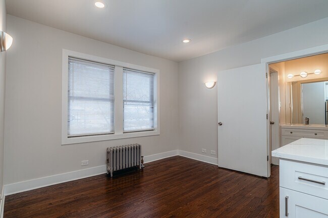 Foto del edificio - 2959 N Damen Ave