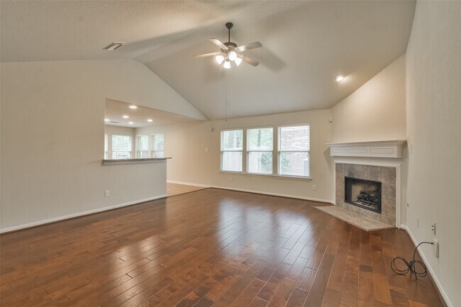 Foto del edificio - 42 Prairie Oak Dr