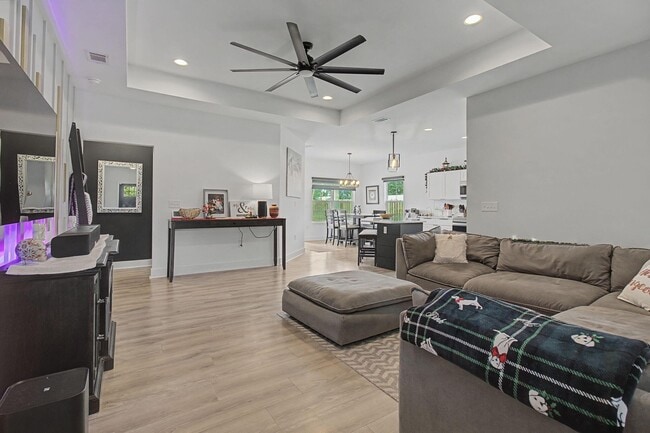 Foto del edificio - 197 W 1st Ave