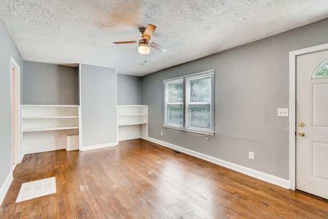 Building Photo - AGENT SHOWINGS ONLY - All Electric 2 bedro...