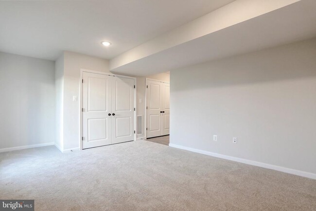 Building Photo - 54 Thrower Rd