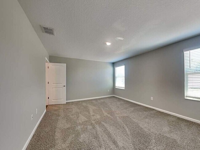 Foto del edificio - 912 Caitlin Loop