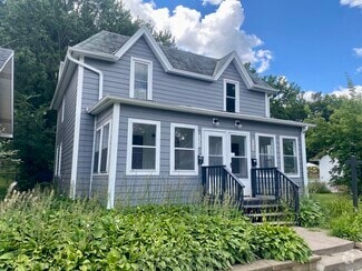 Building Photo - 230 Curtice St E