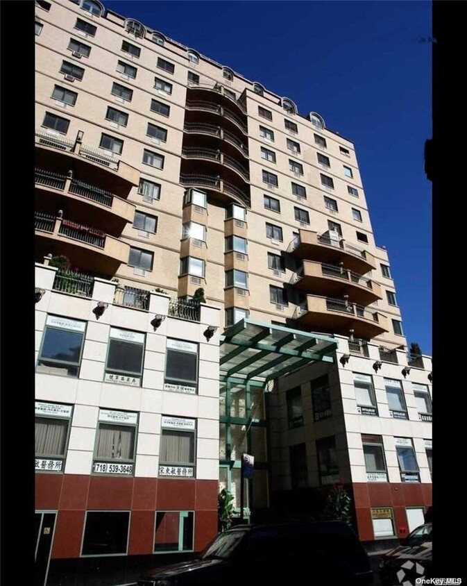 Primary Photo - 133-47 Sanford Ave