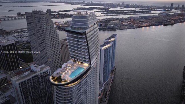 Foto del edificio - 300 Biscayne Blvd Way