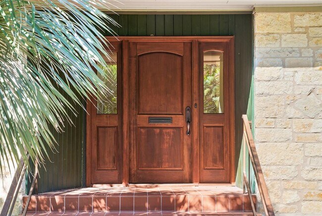 Foto del edificio - 712 Brownlee Cir