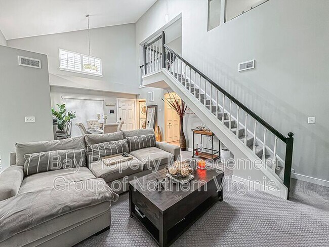 Building Photo - 6612 Jupiter Hills Cir