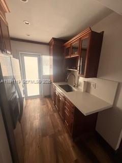 Building Photo - 2208 Bay Dr