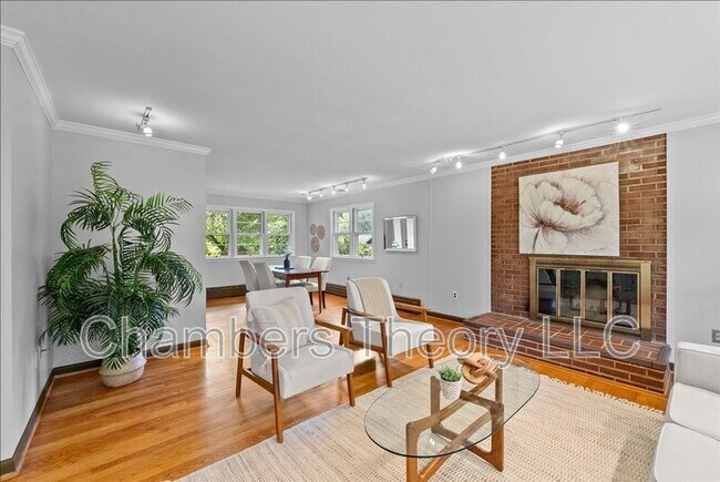 Foto del edificio - 3035 Hazelton St