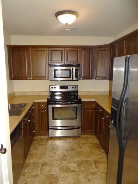 Building Photo - 2472 Ridgemont Dr