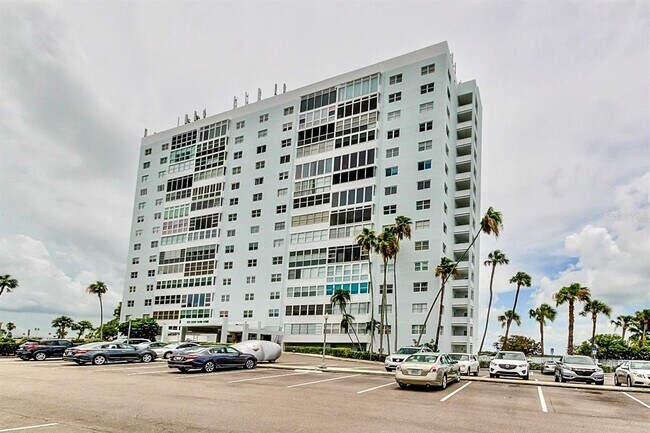 Foto del edificio - 7200 Sunshine Skyway Ln S