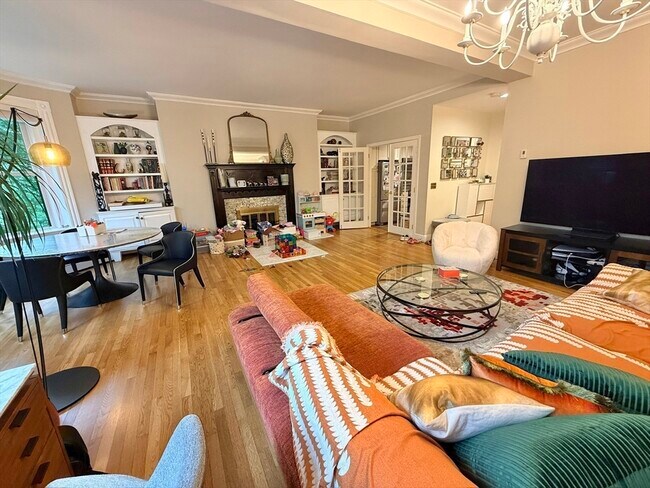 Foto del edificio - 1083 Beacon St