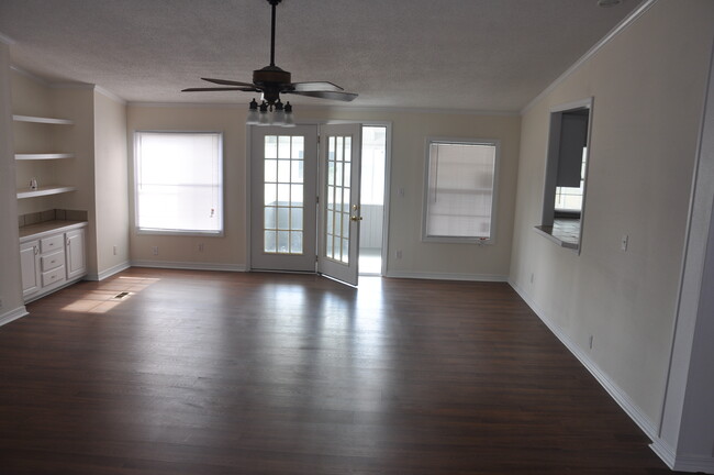 Building Photo - 14939 Angela Dr
