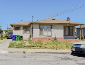Building Photo - 16631 Cumora Ave