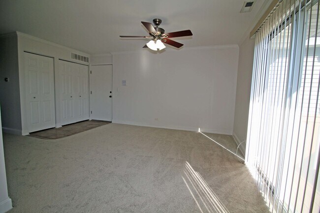 Building Photo - 331 Mulberry Ct