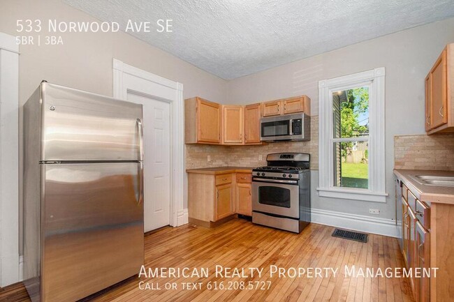 Foto del edificio - 533 Norwood Ave SE