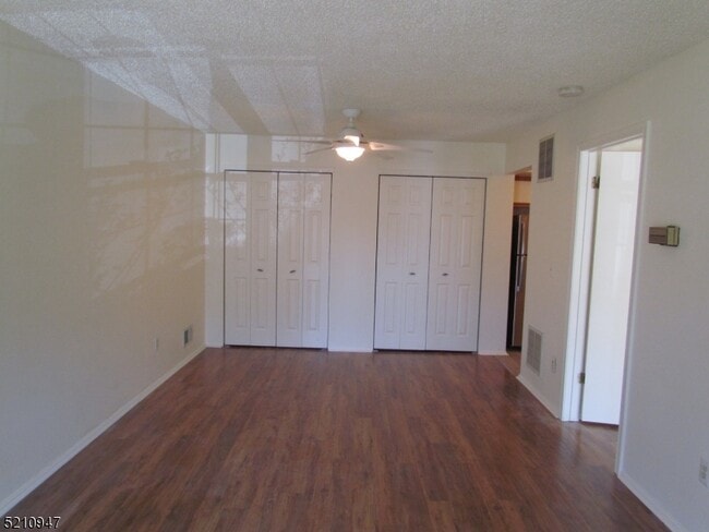 Building Photo - 1311 Persimmon Ct