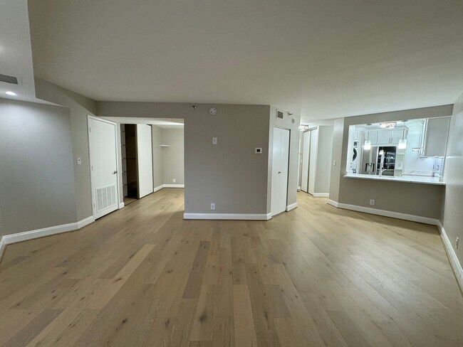 Foto del edificio - Direct Indoor Access to Ballston Metro with this Luxury 1 Bedroom 1 Bath Condo in Beautiful Alta ...
