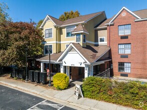 Building Photo - Flats at 87Ten