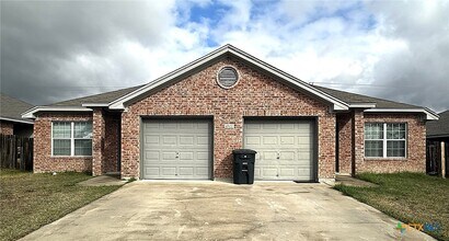 Building Photo - 4807 Auburn Dr