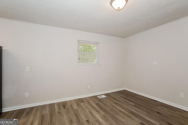 Foto del edificio - 424 Azalea Dr