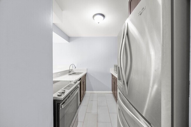 Foto del edificio - Beautiful 2BR/2BA Condo Close to Ala Moana & Downtown