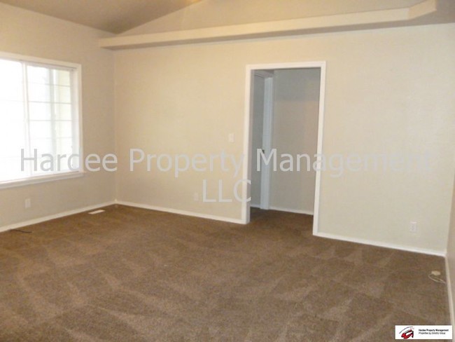 Building Photo - 10162 W Antietam St
