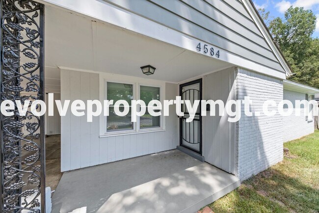 Building Photo - Charming Newly Renovated Home in East Memp...