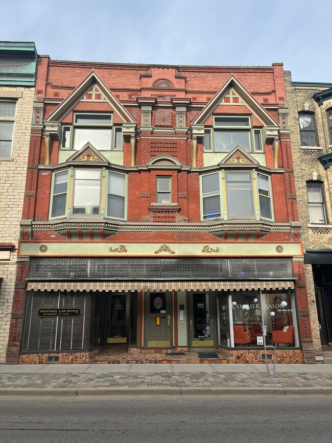 Foto del edificio - 912 Clinton St
