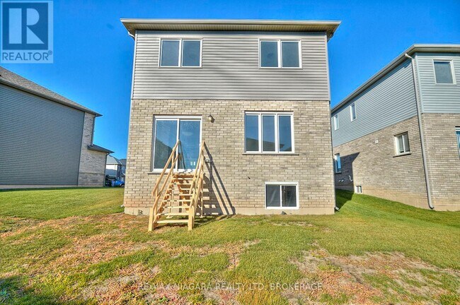 Building Photo - 226 Bethune Ave