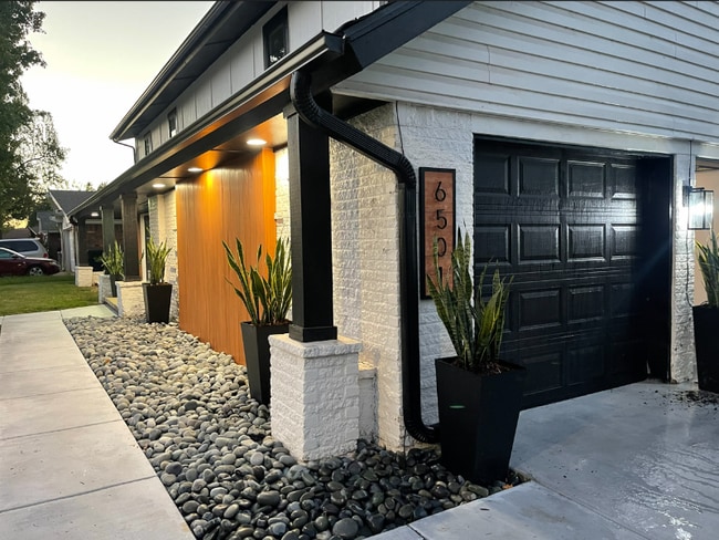 Photo - 6501 Westrock Dr House