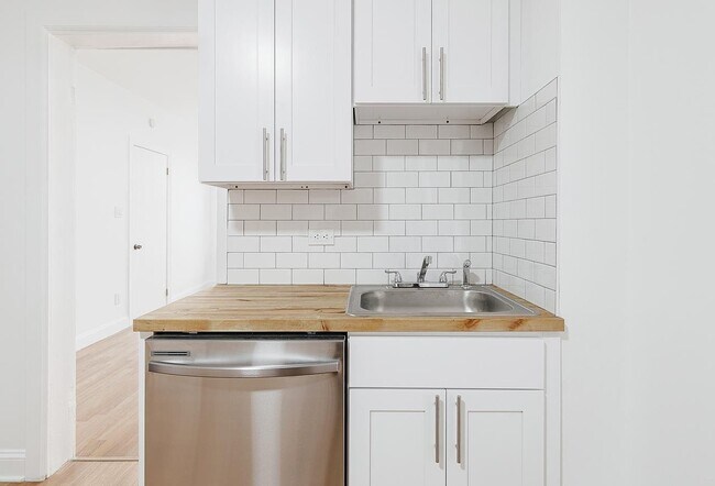 Foto del edificio - 1430 W Superior St