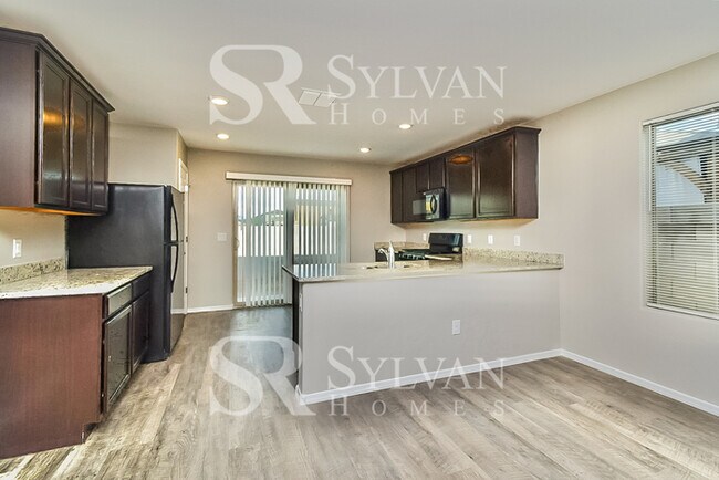Building Photo - 5991 S Antrim Loop