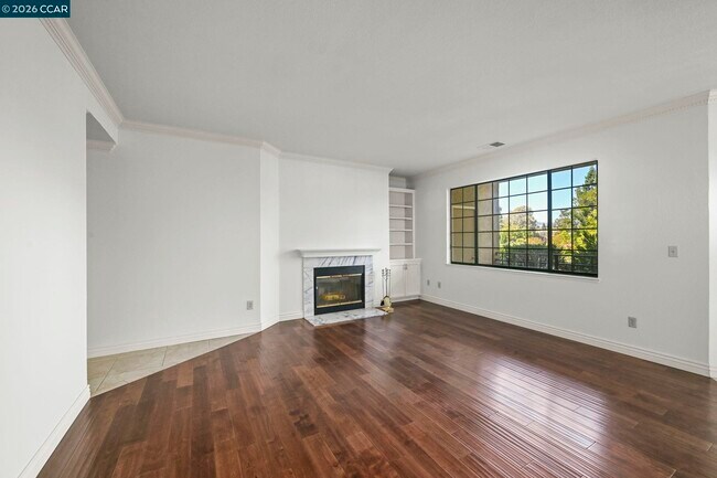 Foto del edificio - 5022 Lakeview Dr