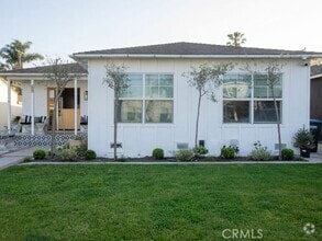 Building Photo - 303 Flower St