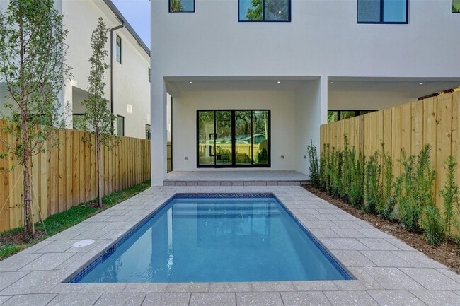 Photo - 606 SW 7th Ave Townhome