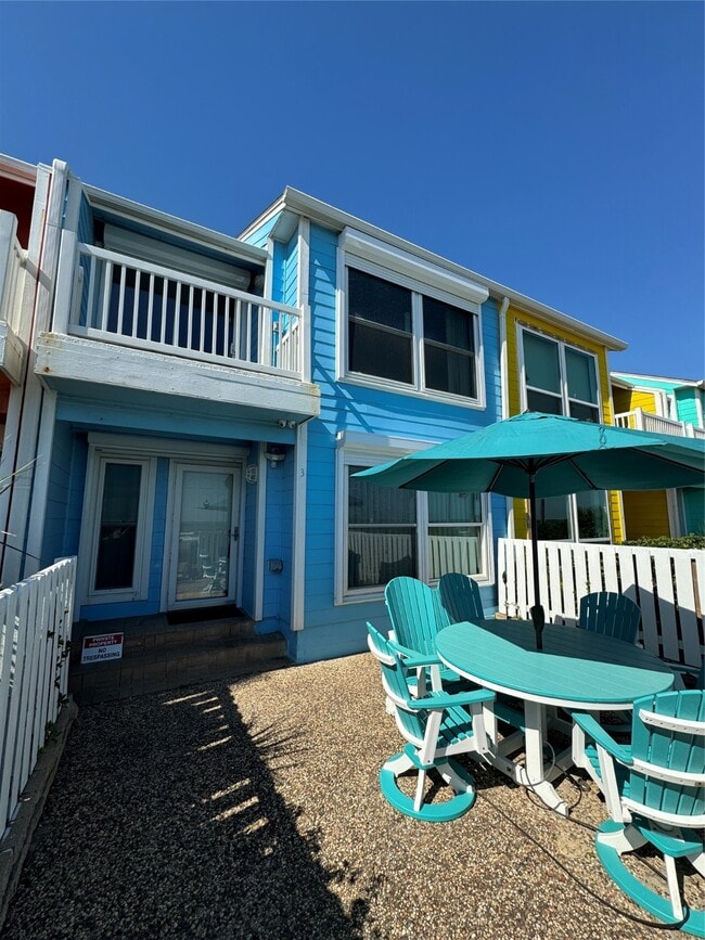 Building Photo - 8416 Seawall Blvd