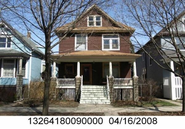 Primary Photo - 2533 N St Louis Ave