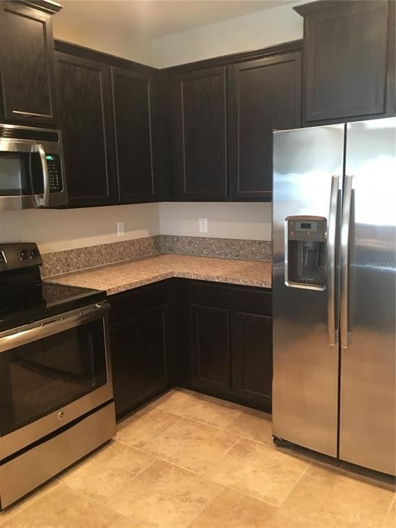 Building Photo - 2116 Betsy Ross Ln