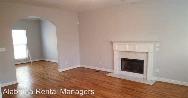 Foto del edificio - 5716 Willow Lake Dr
