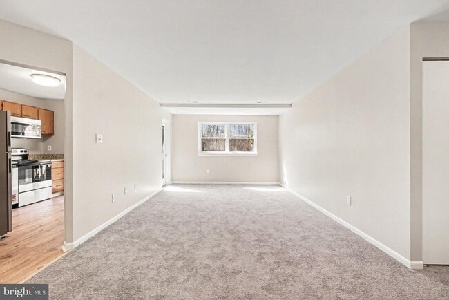 Building Photo - 4 Juliet Ln