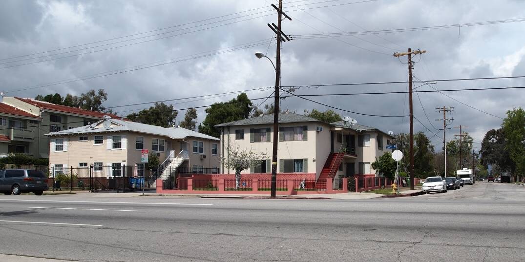 Building Photo - 13805 Victory Blvd