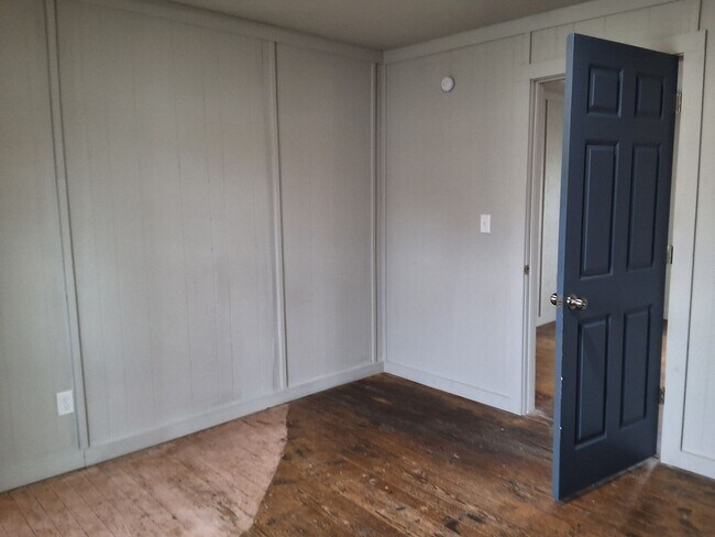 Foto del edificio - Comfy 2 Bedroom, 1 Bath House located in Radcliff