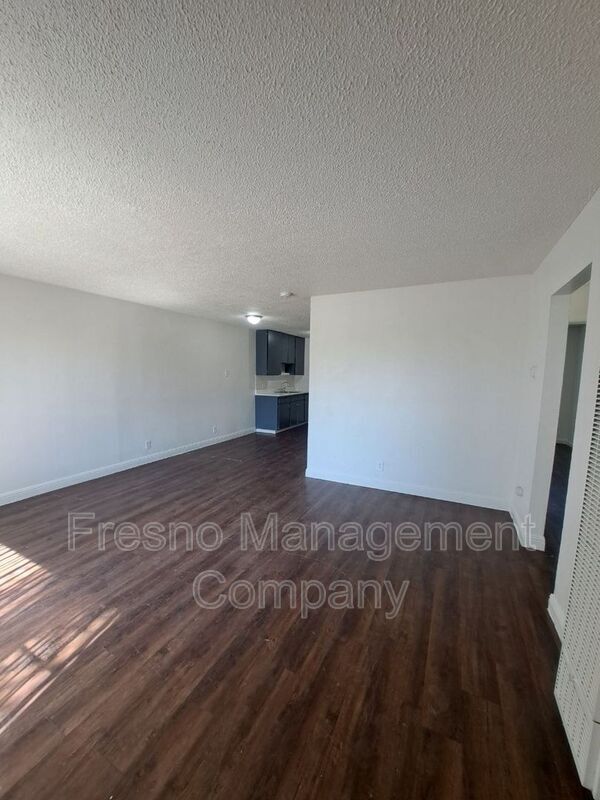 Foto del edificio - 441 S Dearing Ave
