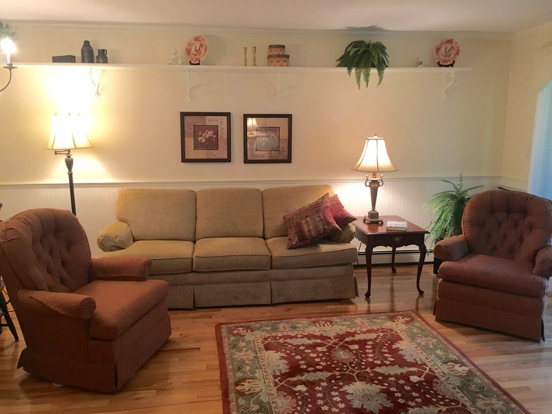 21 Brookside Dr Unit Townhouse, Stratham, NH 03885 Condo for Rent in