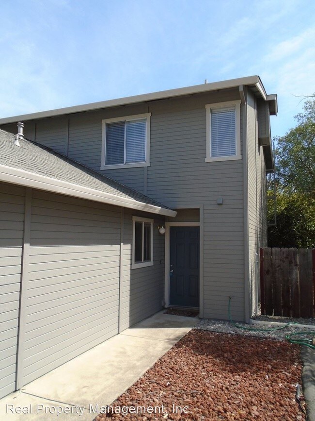 Foto del edificio - 557 Kenbrook Ct